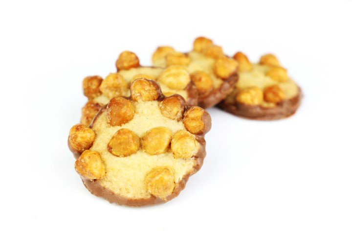 Butter Haselnussgebäck mit Vollmilchschokolade